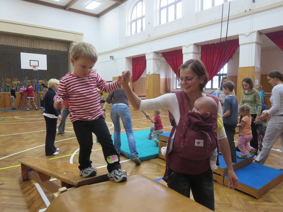 Cvičení rodiče s dětmi