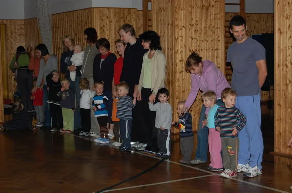 Cvičení rodiče s dětmi